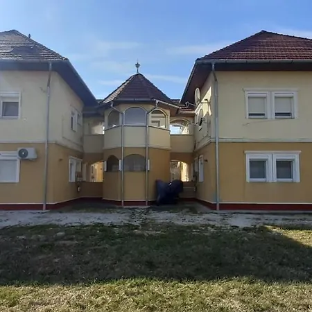 Major Appartamento Kehidakustány